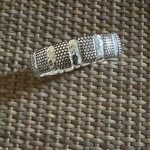 NWOT Elegant Silver Women's Stretch Bracelet